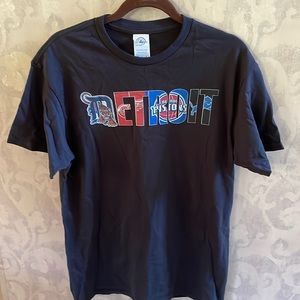 NEW Black DETROIT T-shirt